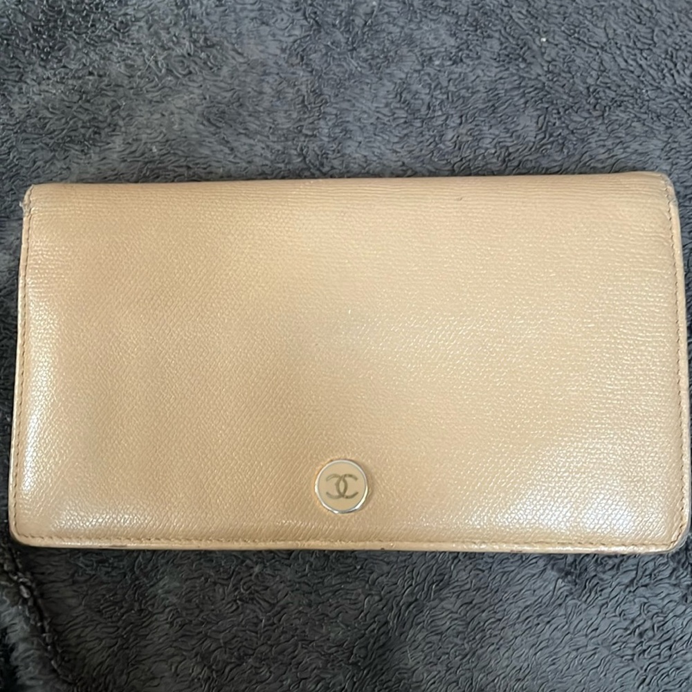 CHANEL Authentic Beige Caviar Leather Long Wallet- see images- good condition
